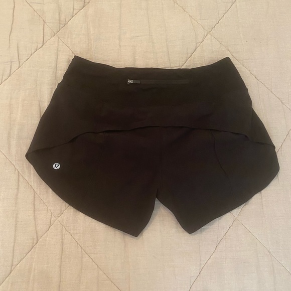 Lululemon black speed up shorts 2.5 size 6 tall - Picture 8 of 10